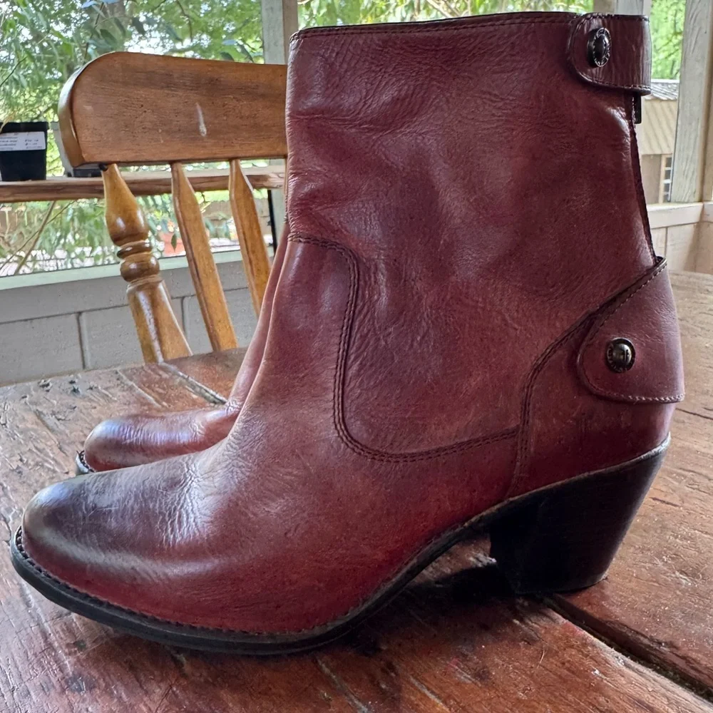 Frye Jackie heeled short boots size 8 - Picture 2 of 8